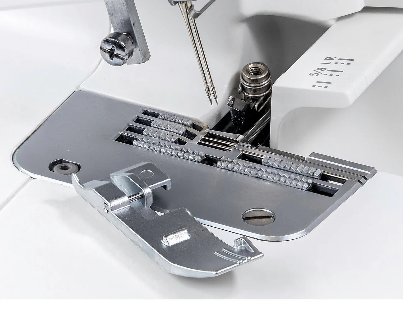 Máquina Overlock 454D 9 Máquina Overlock 454D